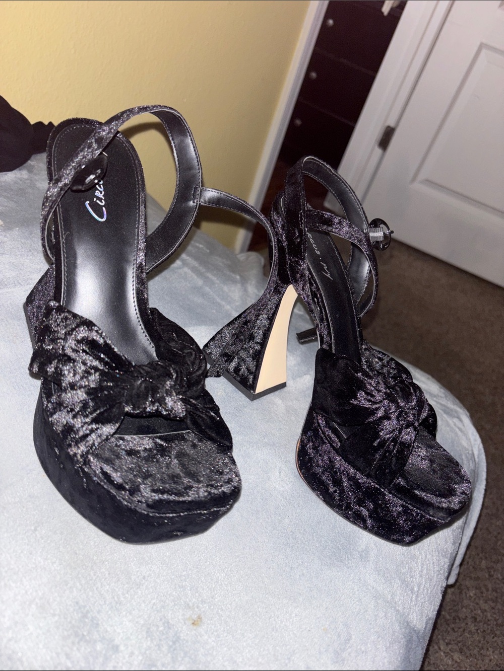 Circus by Sam Edelman Black Velvet Knotted Platform Sandals